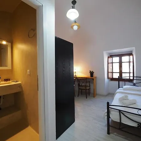 Sophia Guest house 2*